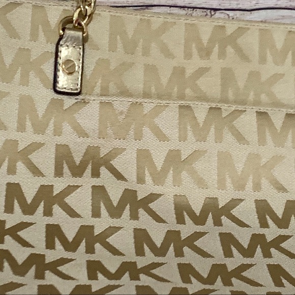 MK shoulder purse - Picture 7 of 7